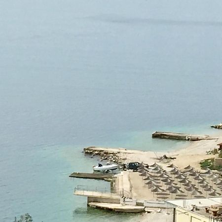 Sea And Sky Apartments Sarande Phòng bức ảnh