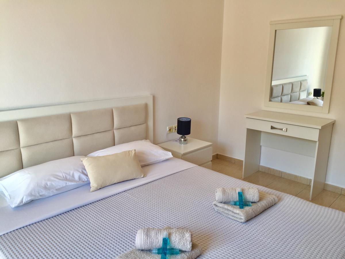 Sea And Sky Apartments Sarande Ngoại thất bức ảnh